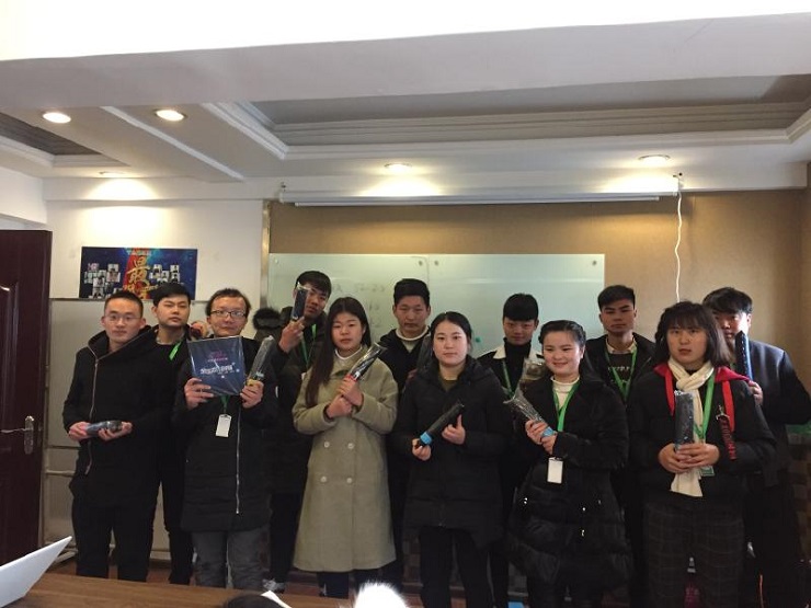 合影1.jpg 合影1.jpg