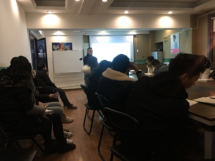 沈灿灿.jpg 沈灿灿.jpg