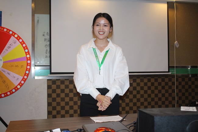 邢倩.JPG 邢倩.JPG