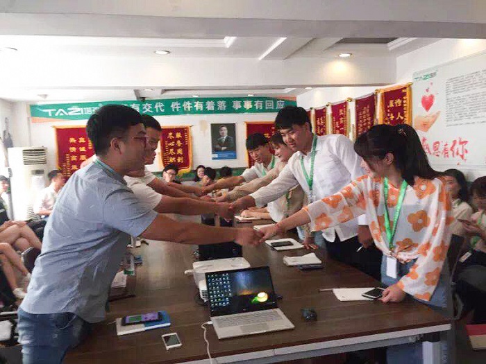 塔孜丨第一届辩论赛——唇枪舌战，言思角逐，巅峰对决！