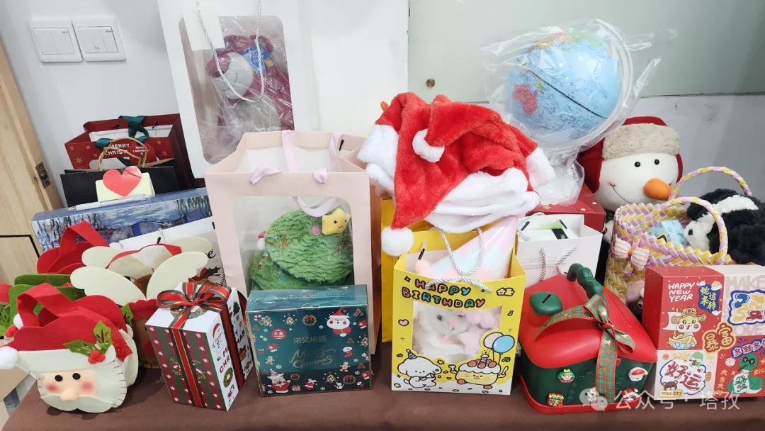 塔孜公司圣诞活动3.jpg 塔孜公司圣诞活动3.jpg