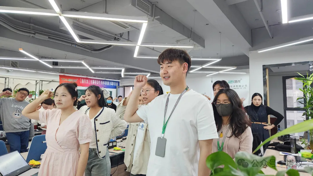 新人转正.jpg 新人转正.jpg