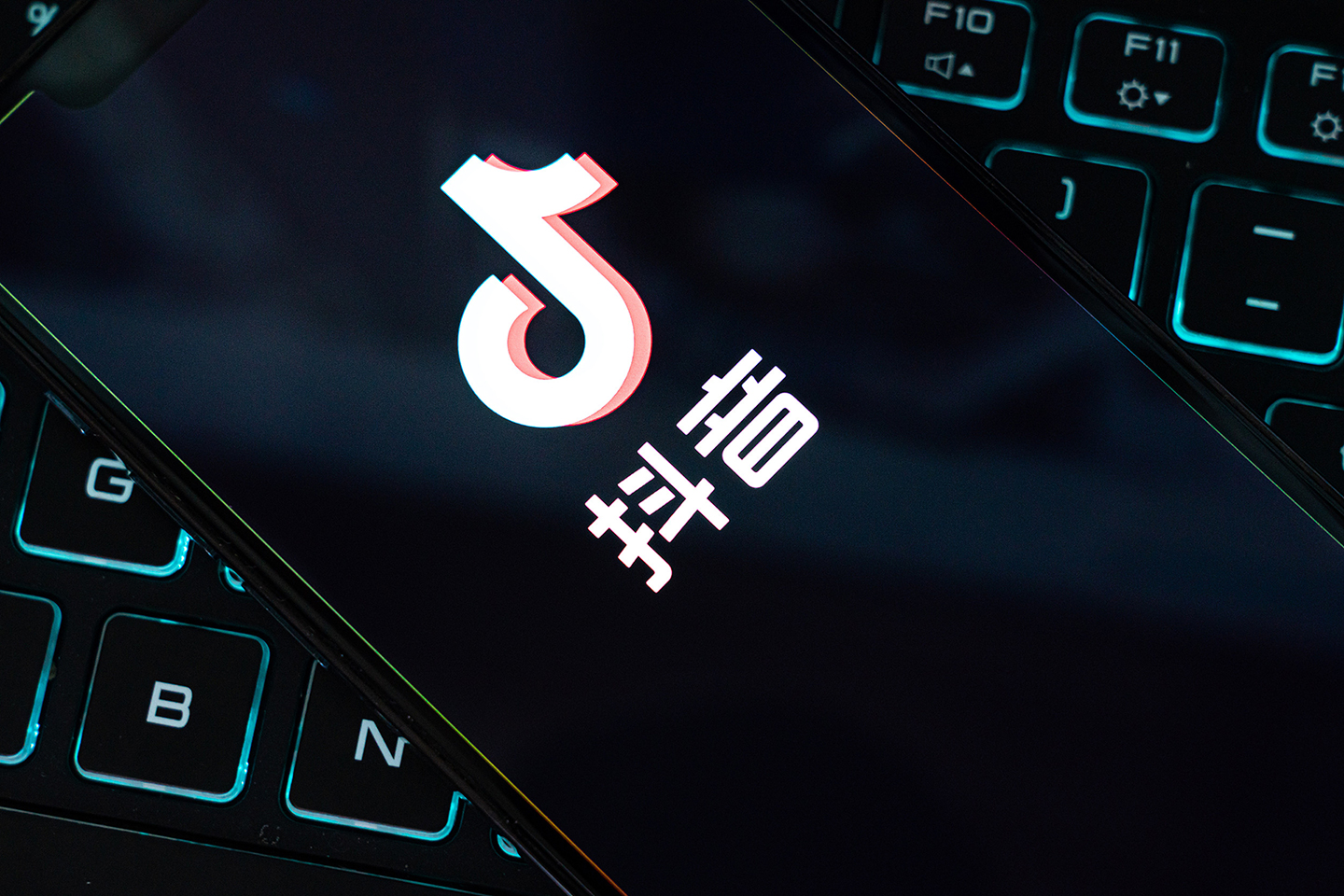 抖音怎么发布视频播放量高秘诀：发布技巧助涨粉！